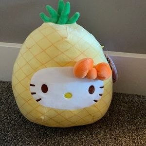 8” Hello Kitty Pineapple BNWT